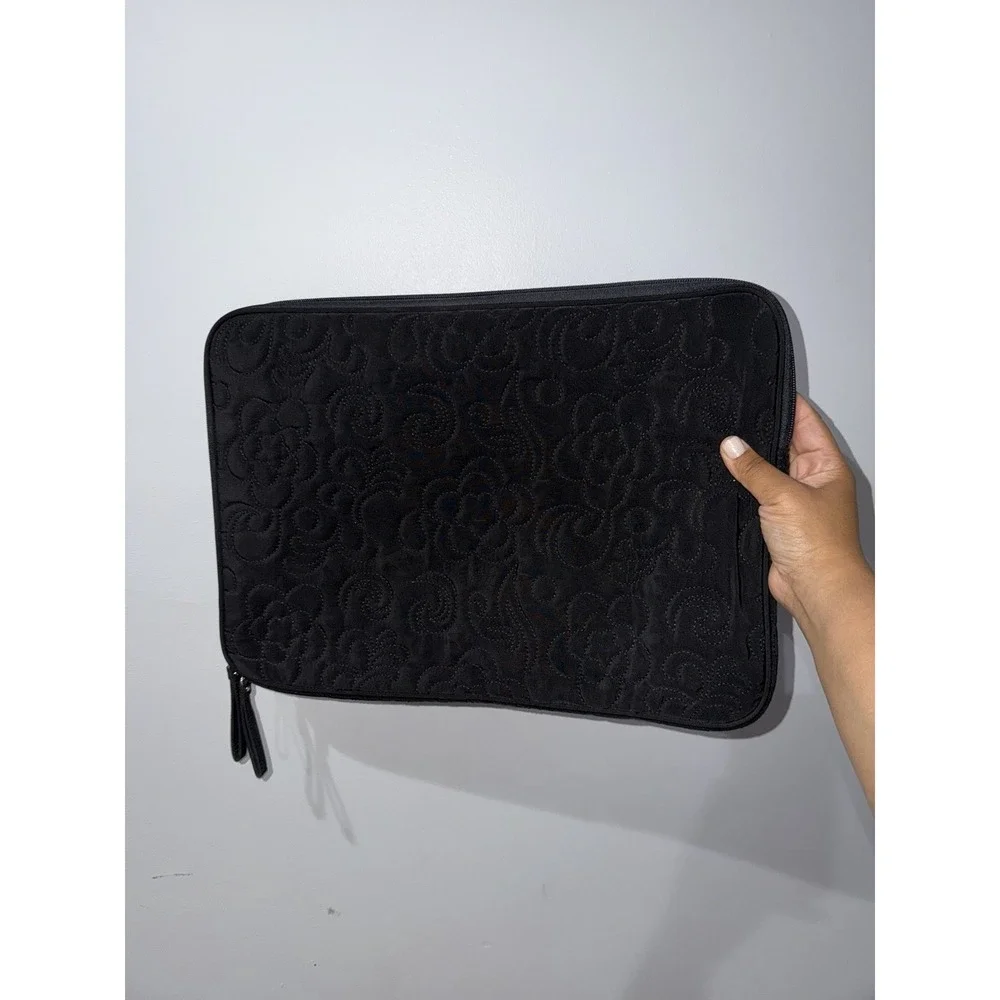 Vera Bradley Bags Quilted Canvas Laptop Bag,‎ Black 17x12